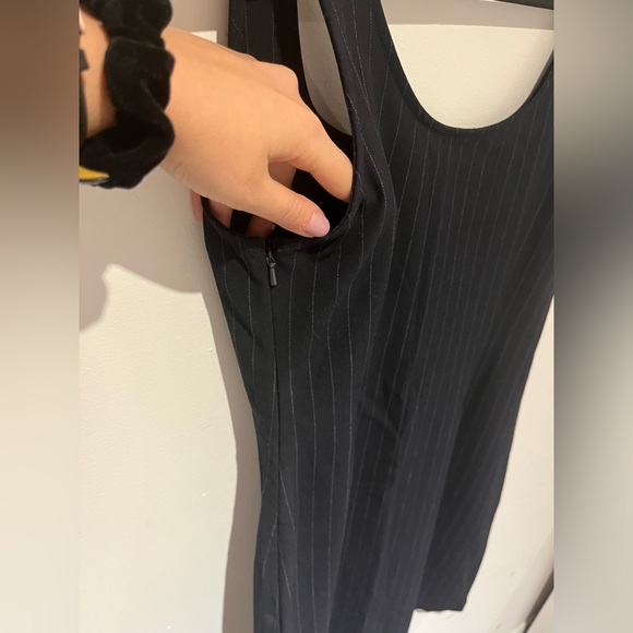 Dark Navy Blue Pinstripe Sleeveless Round-neck Mini Dress NWT - Picture 2 of 12